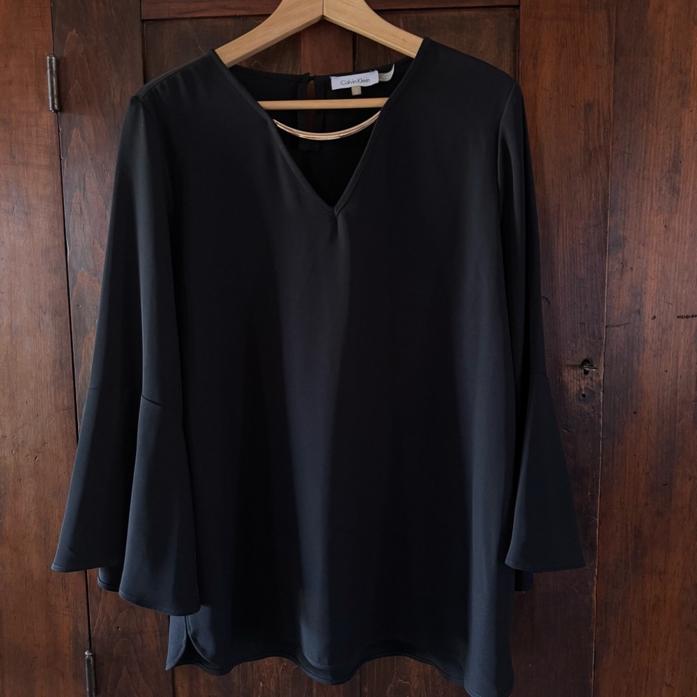 EUC Calvin Klein Black V-Neck Bell Sleeve Women's Top